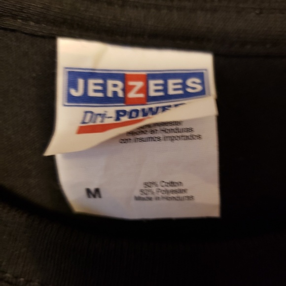 Mens medium JERZEES tshirt - Picture 3 of 4